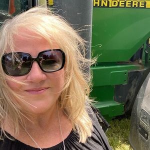 Meet your Posher, Robin